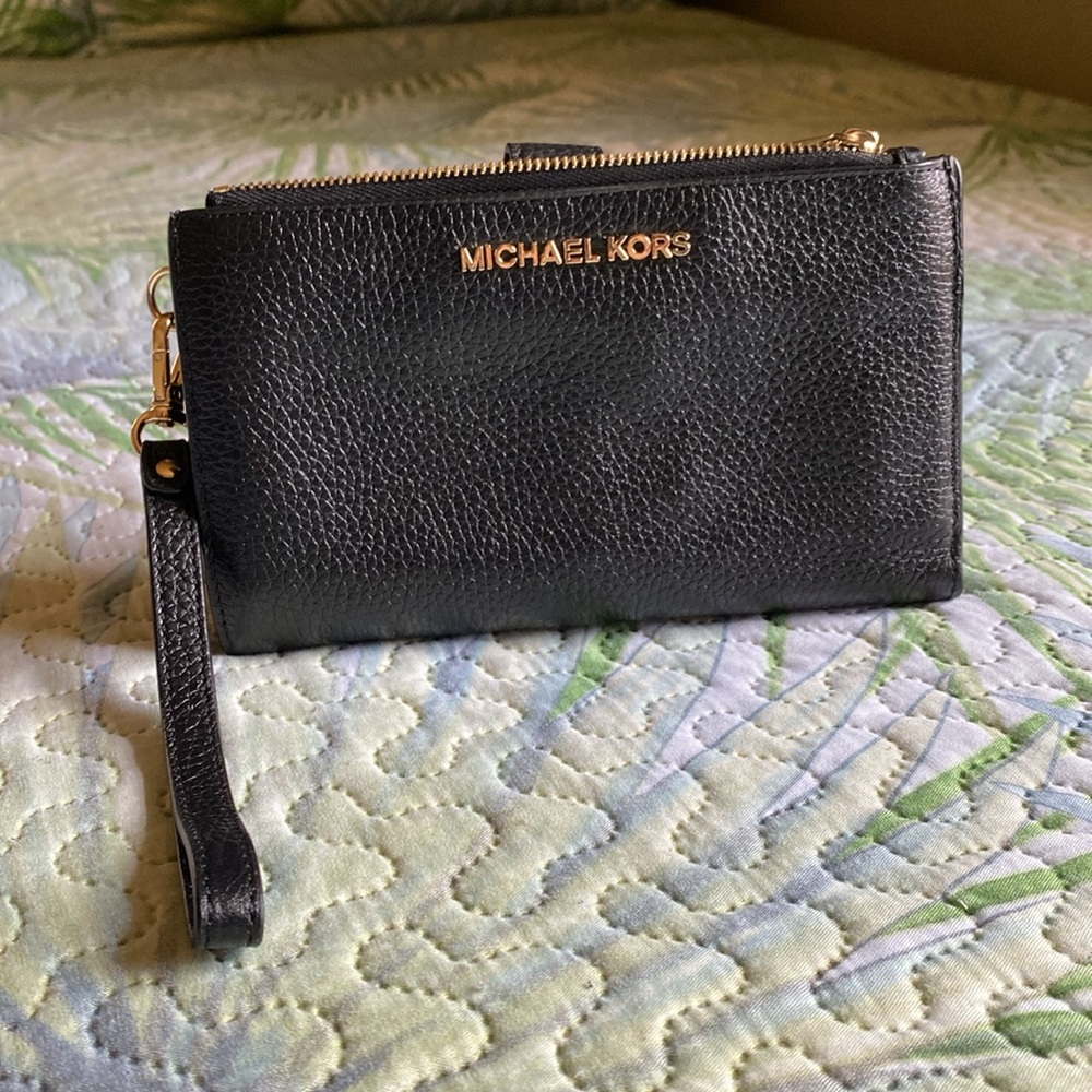 Michael Kors Wristlet black